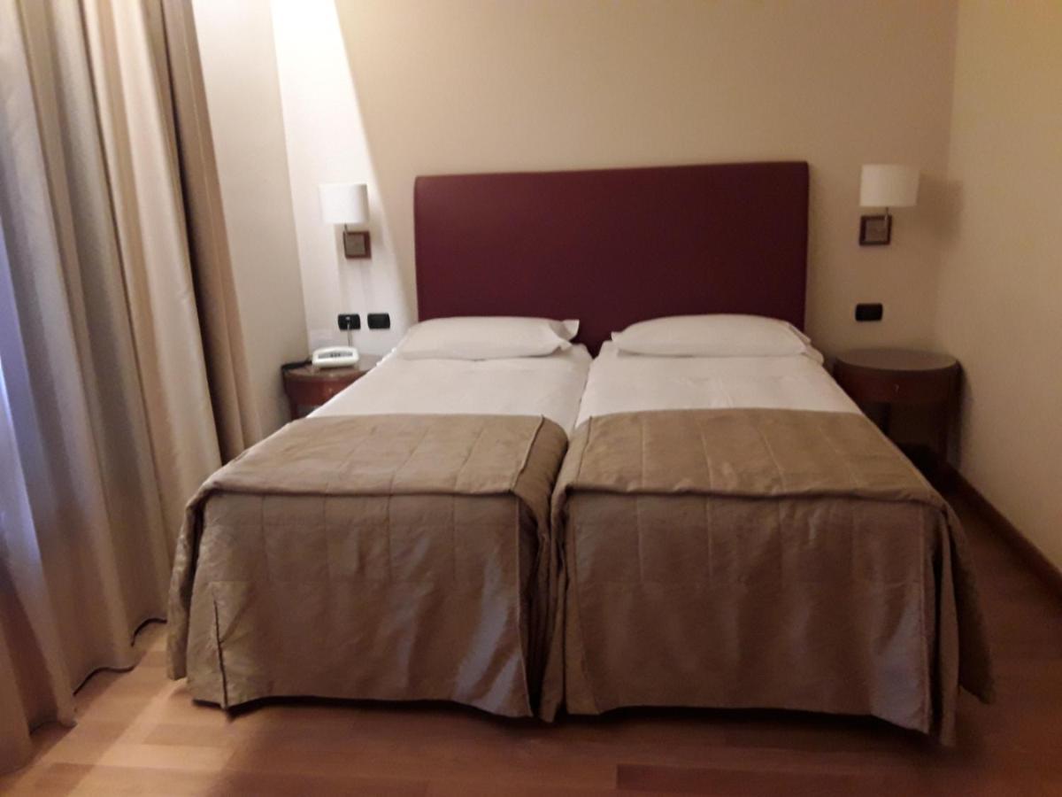 Pregnana Milanese Monica Hotel Fiera מראה חיצוני תמונה