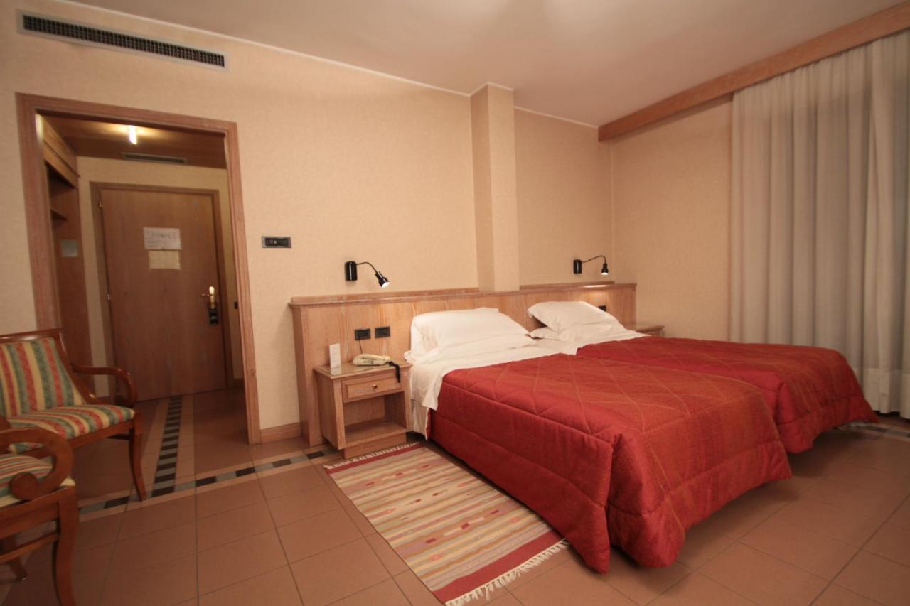 Pregnana Milanese Monica Hotel Fiera מראה חיצוני תמונה