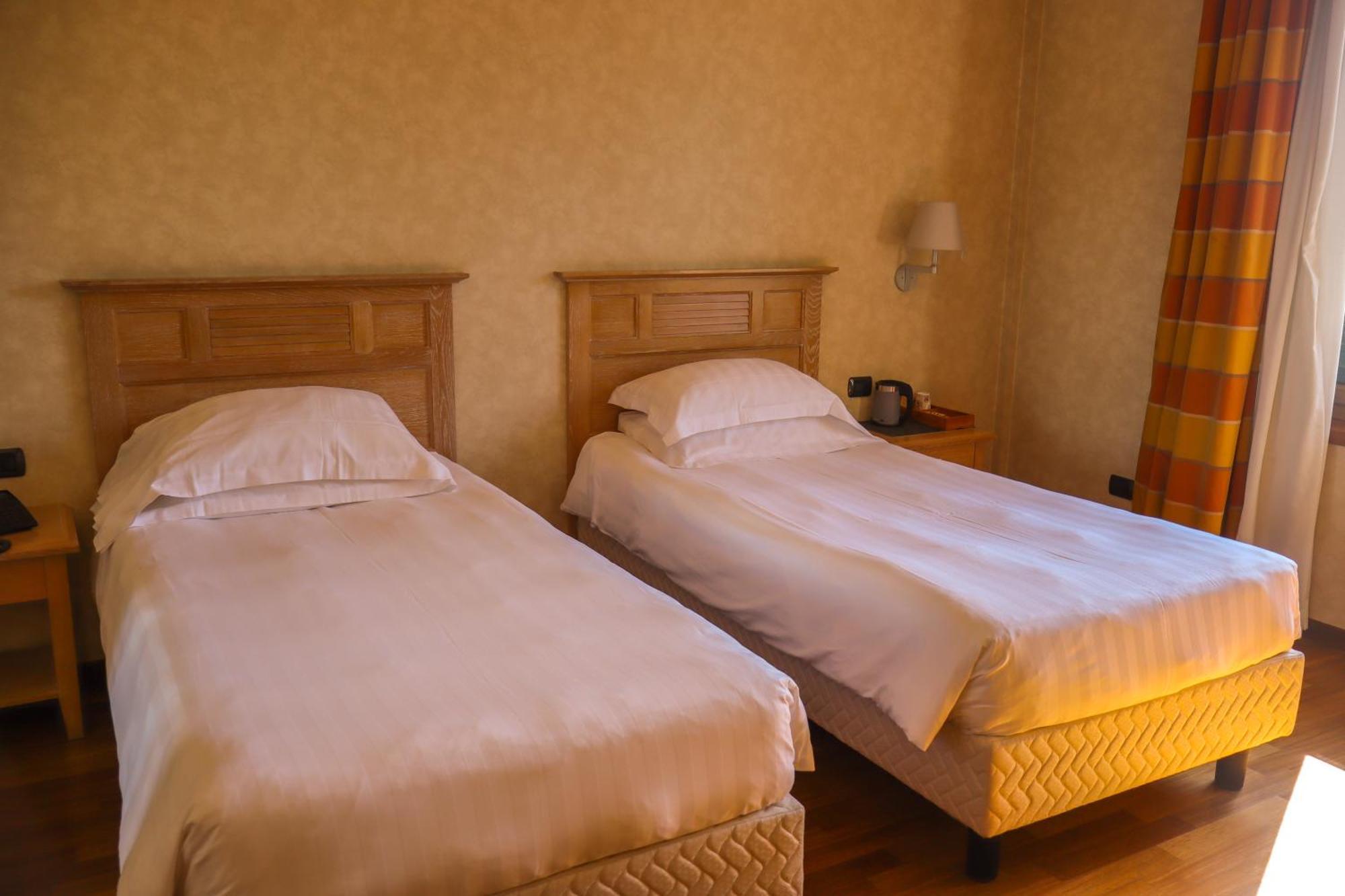 Pregnana Milanese Monica Hotel Fiera מראה חיצוני תמונה