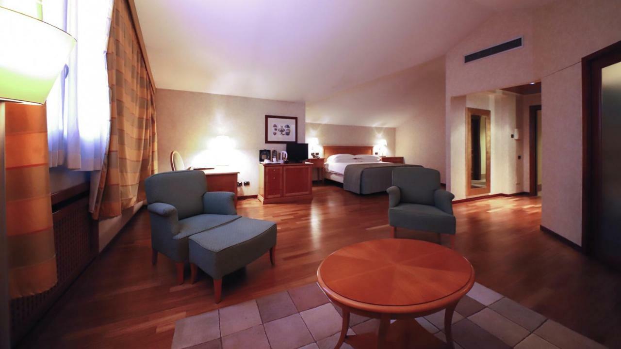 Pregnana Milanese Monica Hotel Fiera מראה חיצוני תמונה