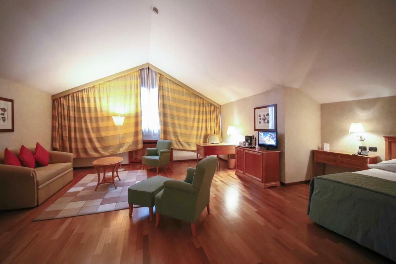 Pregnana Milanese Monica Hotel Fiera מראה חיצוני תמונה
